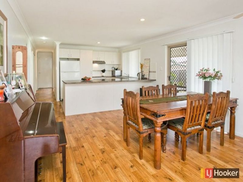 Photo - 7 Caralan Way, Beerwah QLD 4519 - Image 3