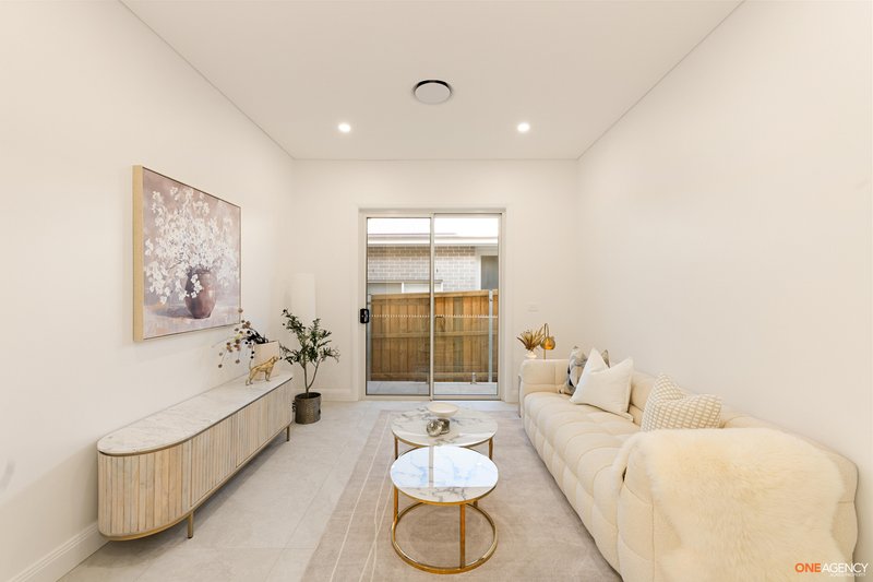 Photo - 7 Carbine Street, Menangle Park NSW 2563 - Image 6