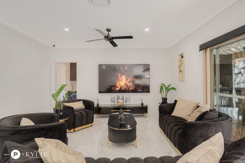 Photo - 7 Cardrona Crescent, Ormeau Hills QLD 4208 - Image 5