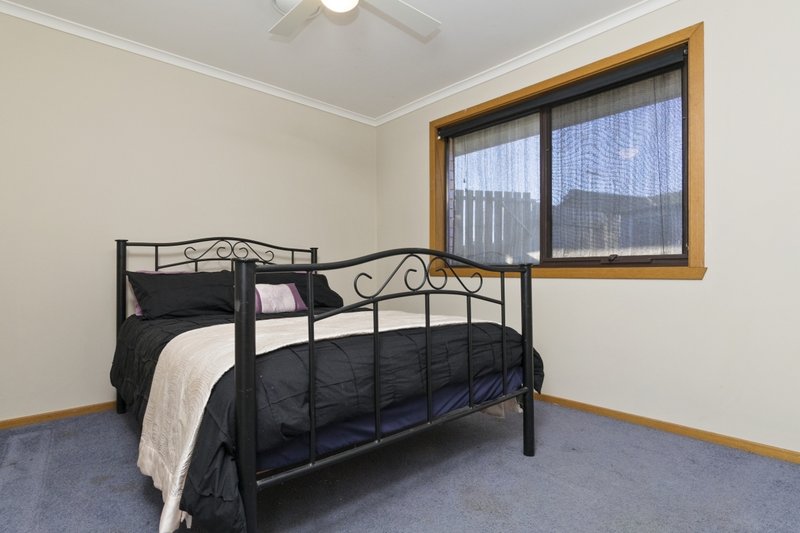 Photo - 7 Carey Close, Werribee VIC 3030 - Image 13