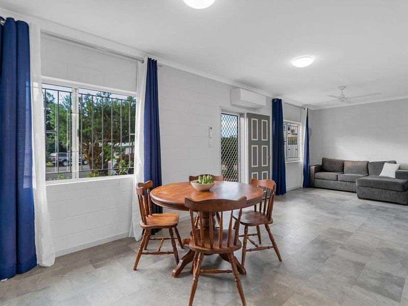 Photo - 7 Carina Close, White Rock QLD 4868 - Image 5