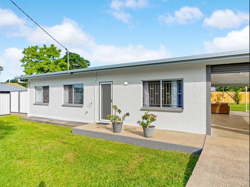 Photo - 7 Carina Close, White Rock QLD 4868 - Image 2