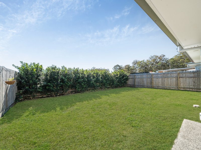 Photo - 7 Carisbrooke Street, Morayfield QLD 4506 - Image 2