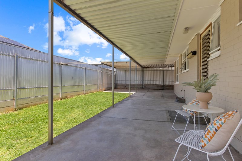 Photo - 7 Carolan Crescent, Valley View SA 5093 - Image 10