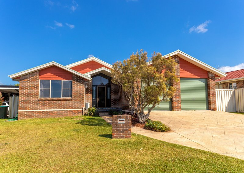 Photo - 7 Carrabeen Drive, Old Bar NSW 2430 - Image 2