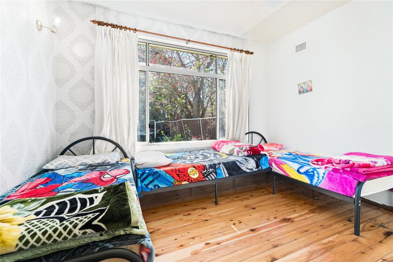 Photo - 7 Carre Avenue, Canley Heights NSW 2166 - Image 6