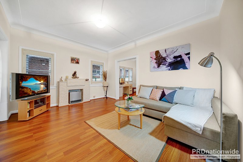 Photo - 7 Carrisbrook Avenue, Bexley North NSW 2207 - Image 2