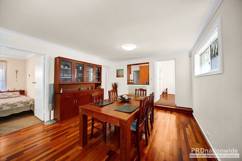 Photo - 7 Carrisbrook Avenue, Bexley North NSW 2207 - Image 5