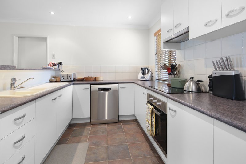 Photo - 7 Cassandra Close, Caboolture QLD 4510 - Image 3
