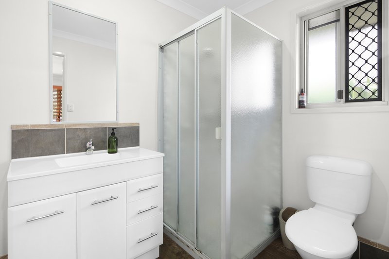 Photo - 7 Cassandra Close, Caboolture QLD 4510 - Image 9