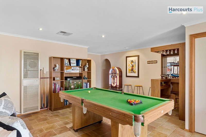 Photo - 7 Caswell Drive, Hallett Cove SA 5158 - Image 10