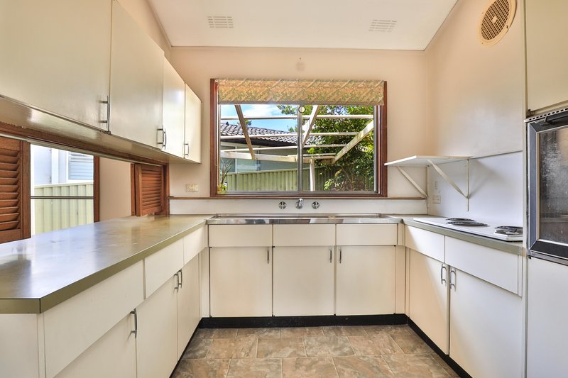 Photo - 7 Catlett Avenue, North Rocks NSW 2151 - Image 2