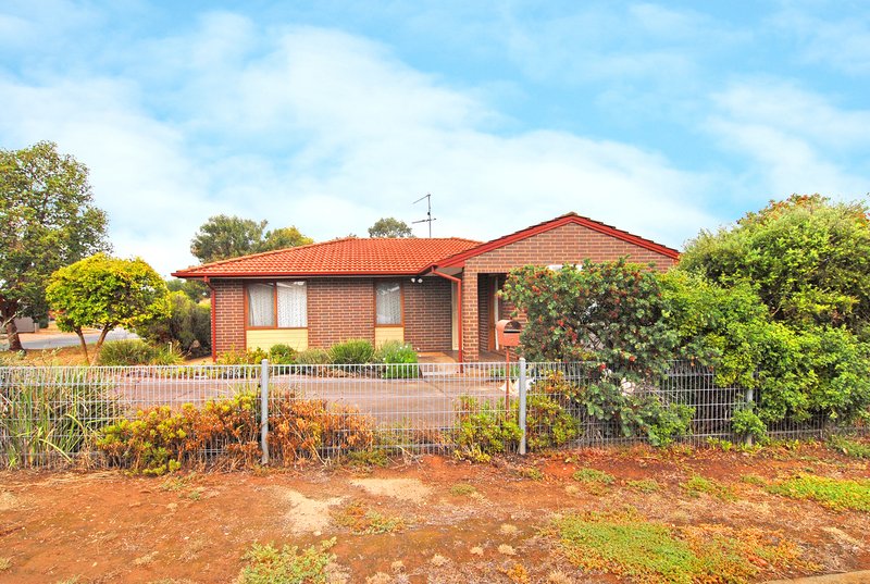 Photo - 7 Cavanagh Street, Elizabeth South SA 5112 - Image 2