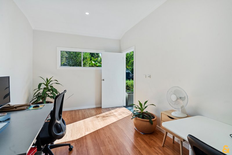 Photo - 7 Cavanaugh Street, Wynnum West QLD 4178 - Image 11