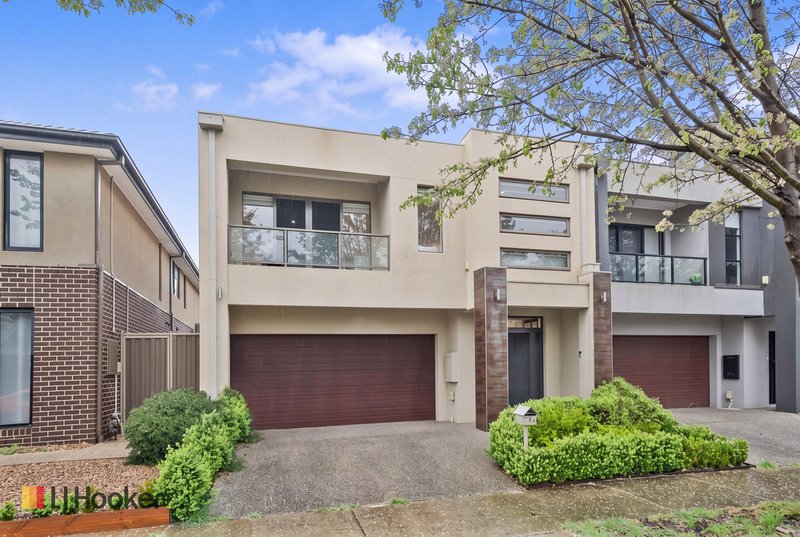 Photo - 7 Cavell Drive, Craigieburn VIC 3064 - Image 1