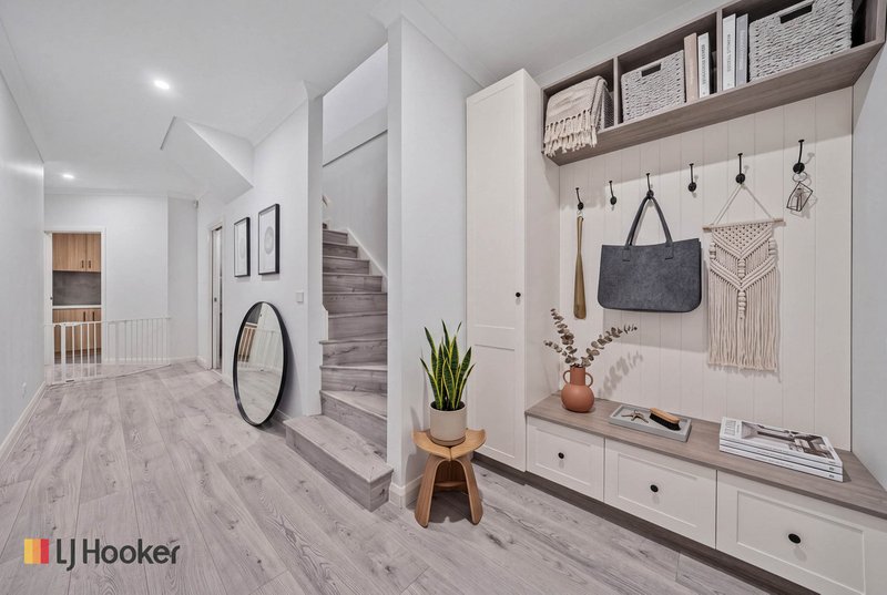 Photo - 7 Cavell Drive, Craigieburn VIC 3064 - Image 7