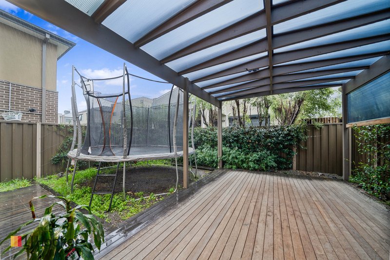 Photo - 7 Cavell Drive, Craigieburn VIC 3064 - Image 17