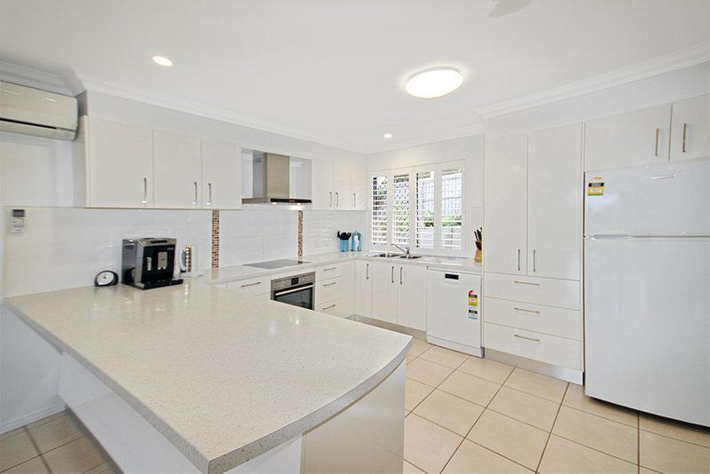 Photo - 7 Cayenne Court, Glass House Mountains QLD 4518 - Image 4