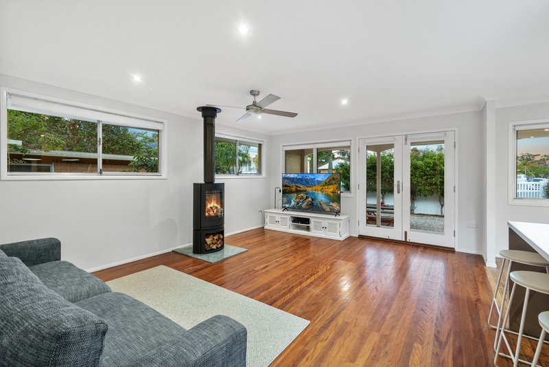 Photo - 7 Celebes Avenue, Palm Beach QLD 4221 - Image 5