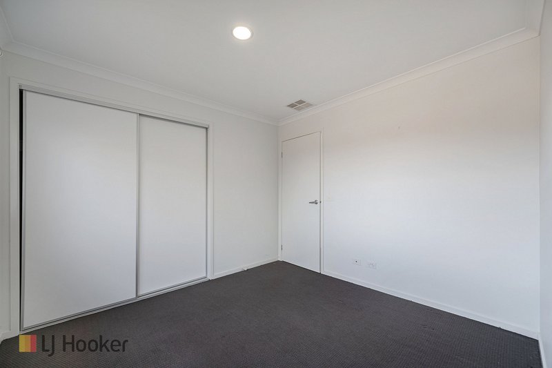 Photo - 7 Celeste Street, Mickleham VIC 3064 - Image 16