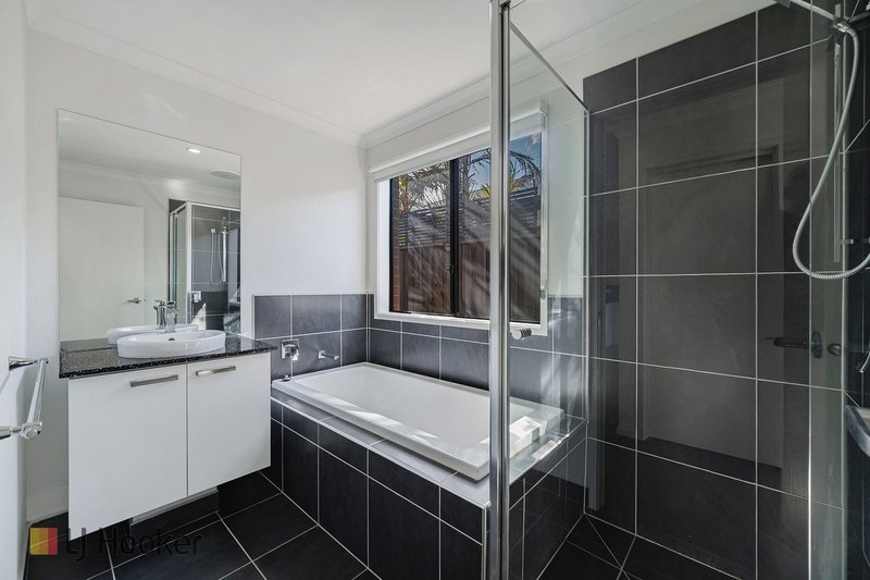 Photo - 7 Celeste Street, Mickleham VIC 3064 - Image 17