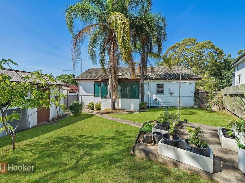 7 Chalmers Crescent, Old Toongabbie NSW 2146