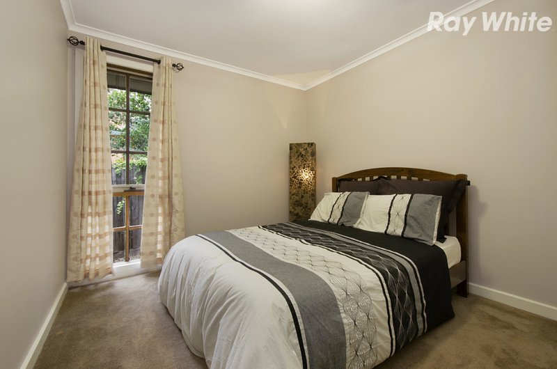 Photo - 7 Chalmers Grove, Ferntree Gully VIC 3156 - Image 7