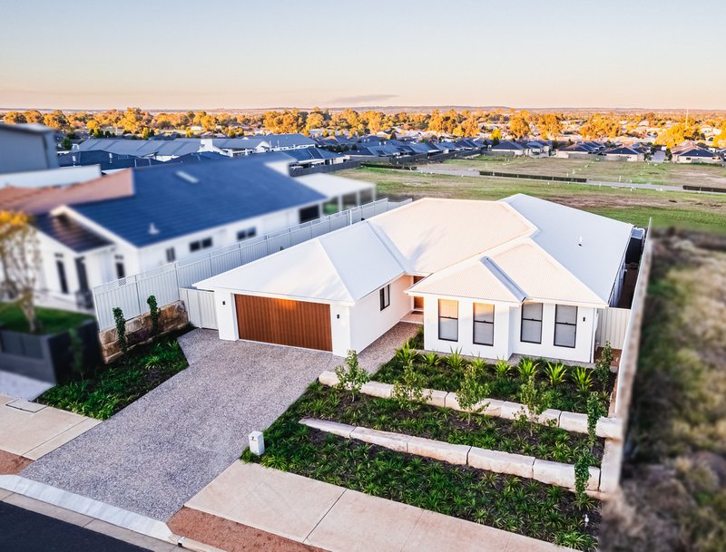 7 Champagne Drive, Dubbo NSW 2830