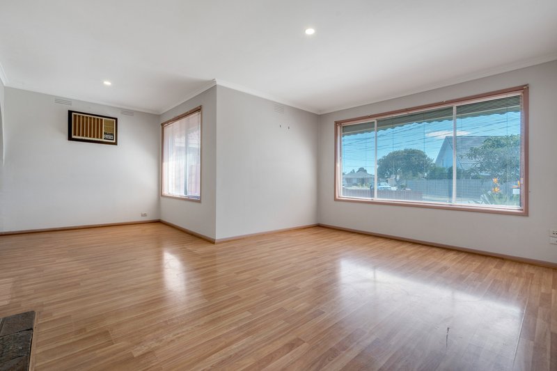 Photo - 7 Chapman Avenue, Thomastown VIC 3074 - Image 3