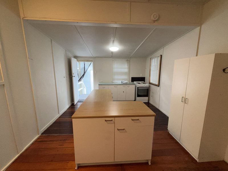 Photo - 7 Charles Street, Beenleigh QLD 4207 - Image 2