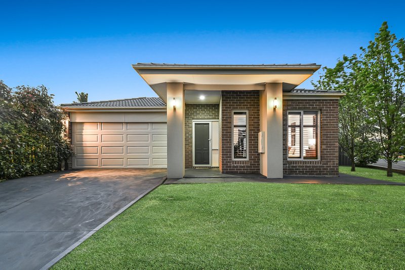 Photo - 7 Charlock Drive, Cranbourne North VIC 3977 - Image 2