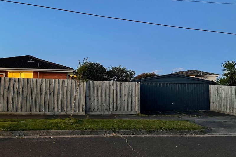 Photo - 7 Charnfield Crescent, Noble Park VIC 3174 - Image 10