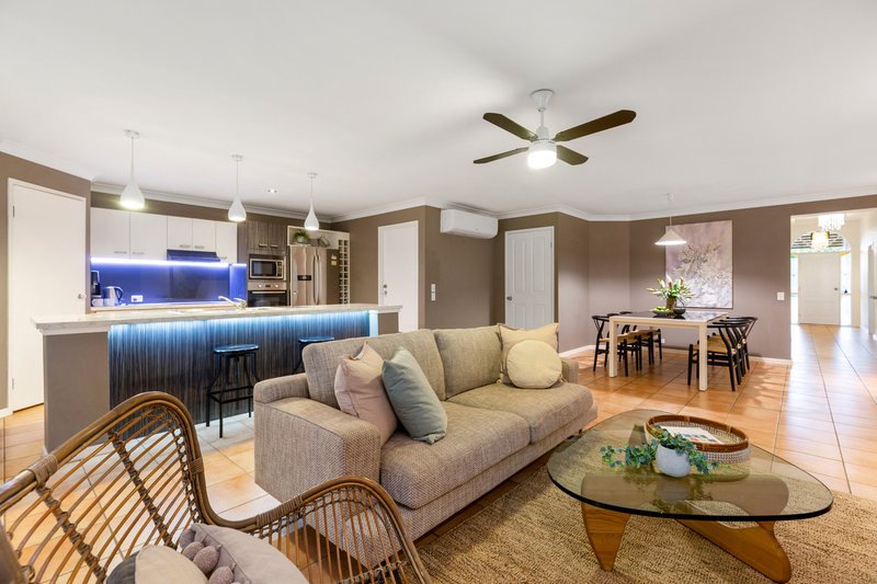 Photo - 7 Charolais Crescent, Upper Kedron QLD 4055 - Image 3