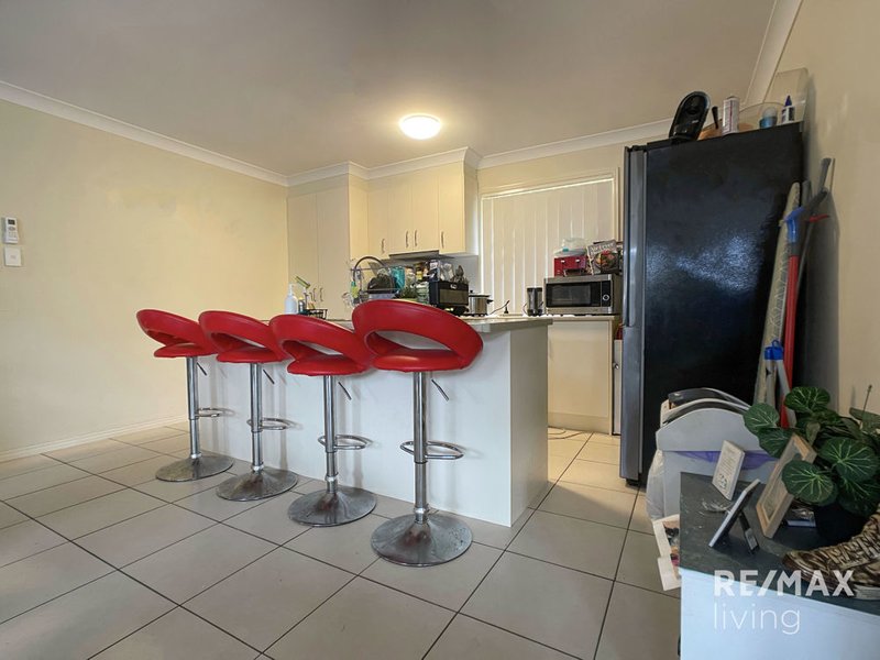 Photo - 7 Chase Crescent, North Lakes QLD 4509 - Image 3