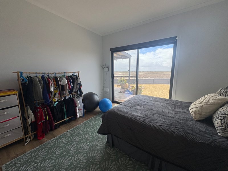 Photo - 7 Chat Court, Thompson Beach SA 5501 - Image 8