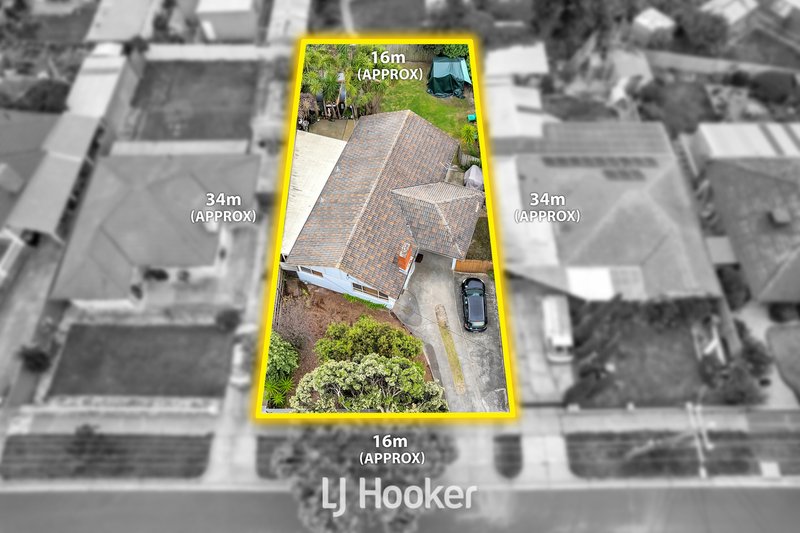 Photo - 7 Cheam Street, Dandenong North VIC 3175 - Image 13