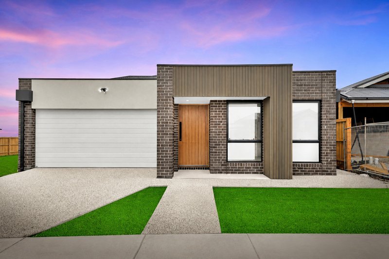 Photo - 7 Cheddar Street, Donnybrook VIC 3064 - Image 1