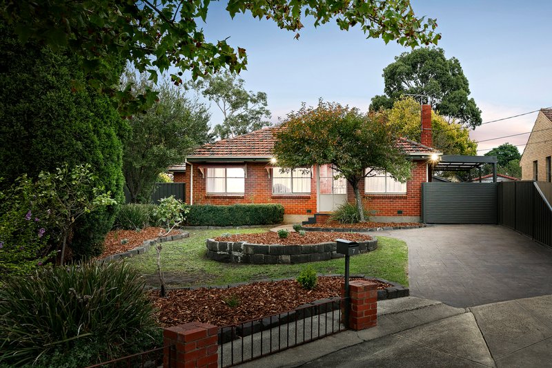 Photo - 7 Chester Court, Fawkner VIC 3060 - Image 1