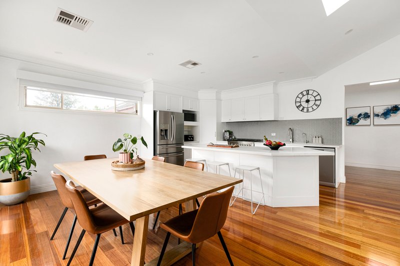 Photo - 7 Chester Court, Fawkner VIC 3060 - Image 8