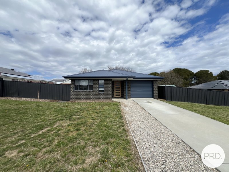 Photo - 7 Chinnery Close, Bungendore NSW 2621 - Image 1