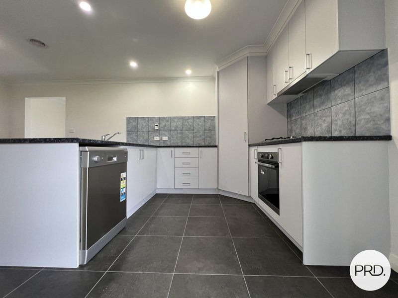 Photo - 7 Chinnery Close, Bungendore NSW 2621 - Image 2
