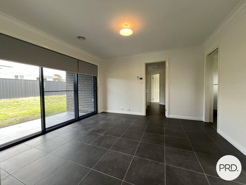 Photo - 7 Chinnery Close, Bungendore NSW 2621 - Image 5