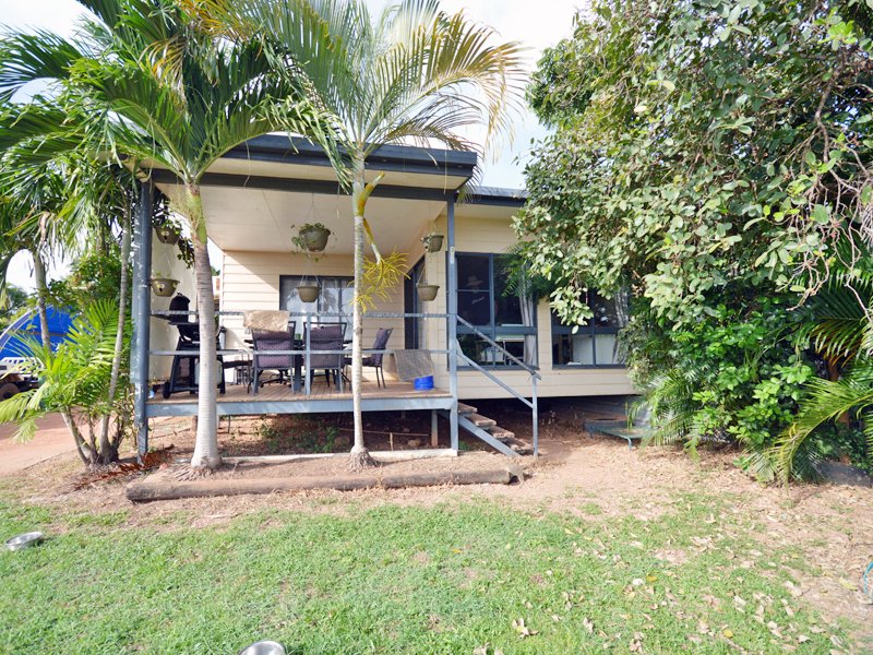 7 Christie Ave , Nanum QLD 4874