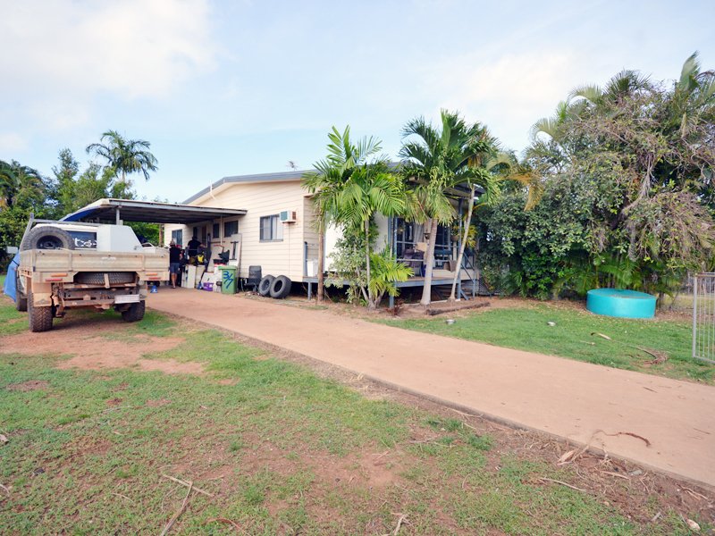 Photo - 7 Christie Ave , Nanum QLD 4874 - Image 9