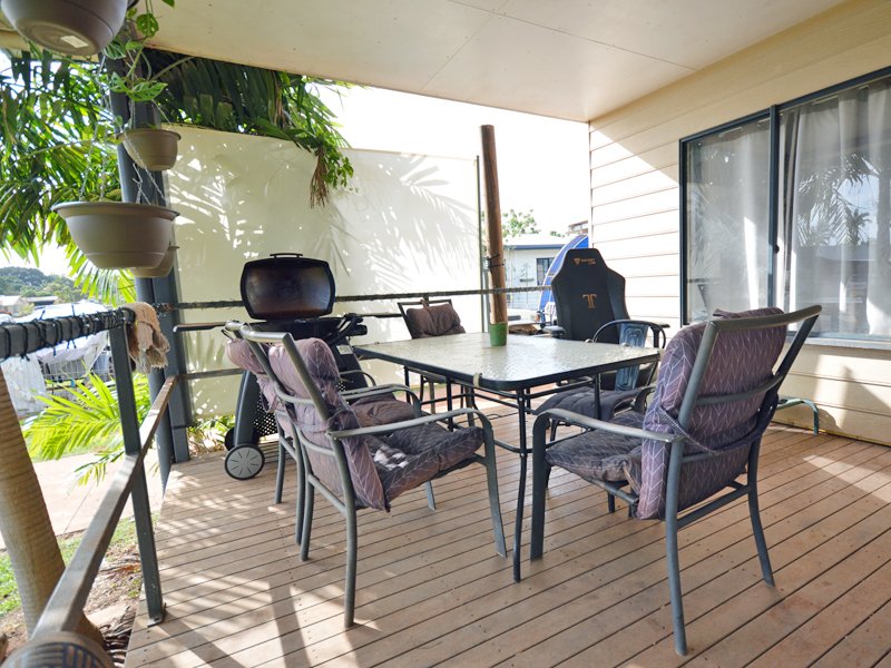 Photo - 7 Christie Ave , Nanum QLD 4874 - Image 12