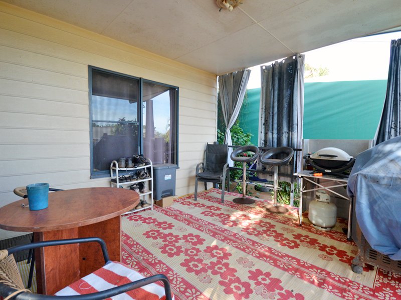 Photo - 7 Christie Ave , Nanum QLD 4874 - Image 13