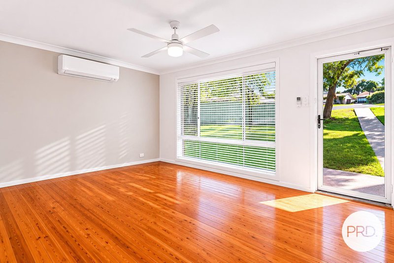 Photo - 7 Claret Place, Eschol Park NSW 2558 - Image 2