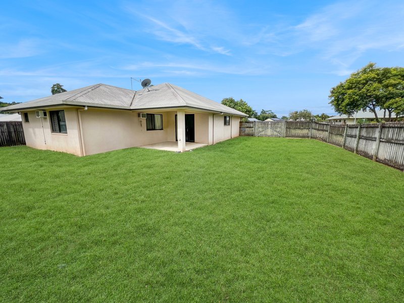 Photo - 7 Cliffdale Street, Bentley Park QLD 4869 - Image 10