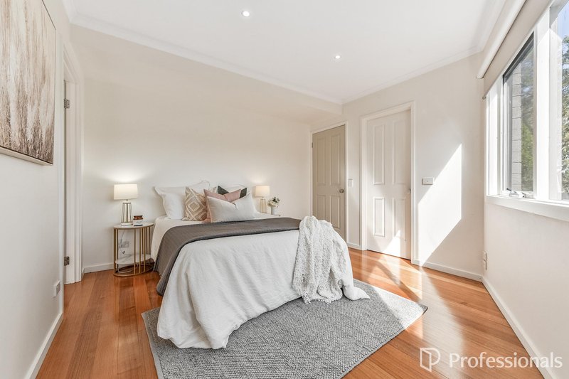 Photo - 7 Club Court, Dingley Village VIC 3172 - Image 9