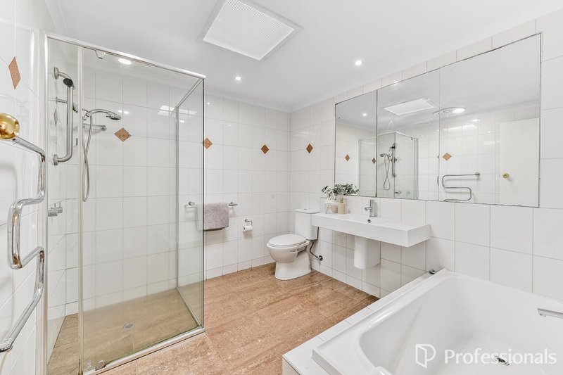 Photo - 7 Club Court, Dingley Village VIC 3172 - Image 11